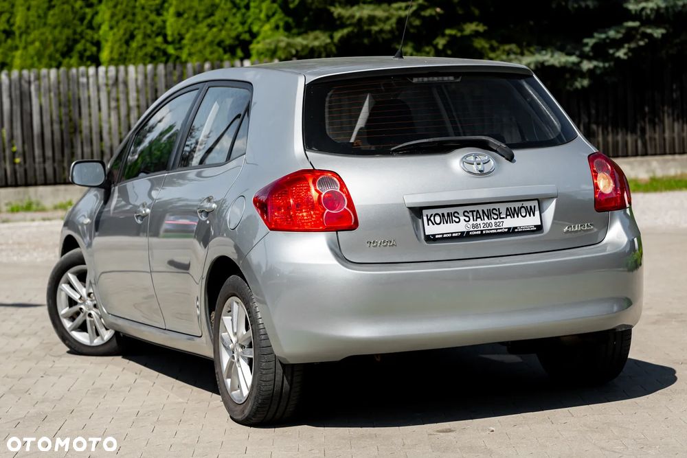 Toyota Auris 1.33 VVT-i Terra - 7