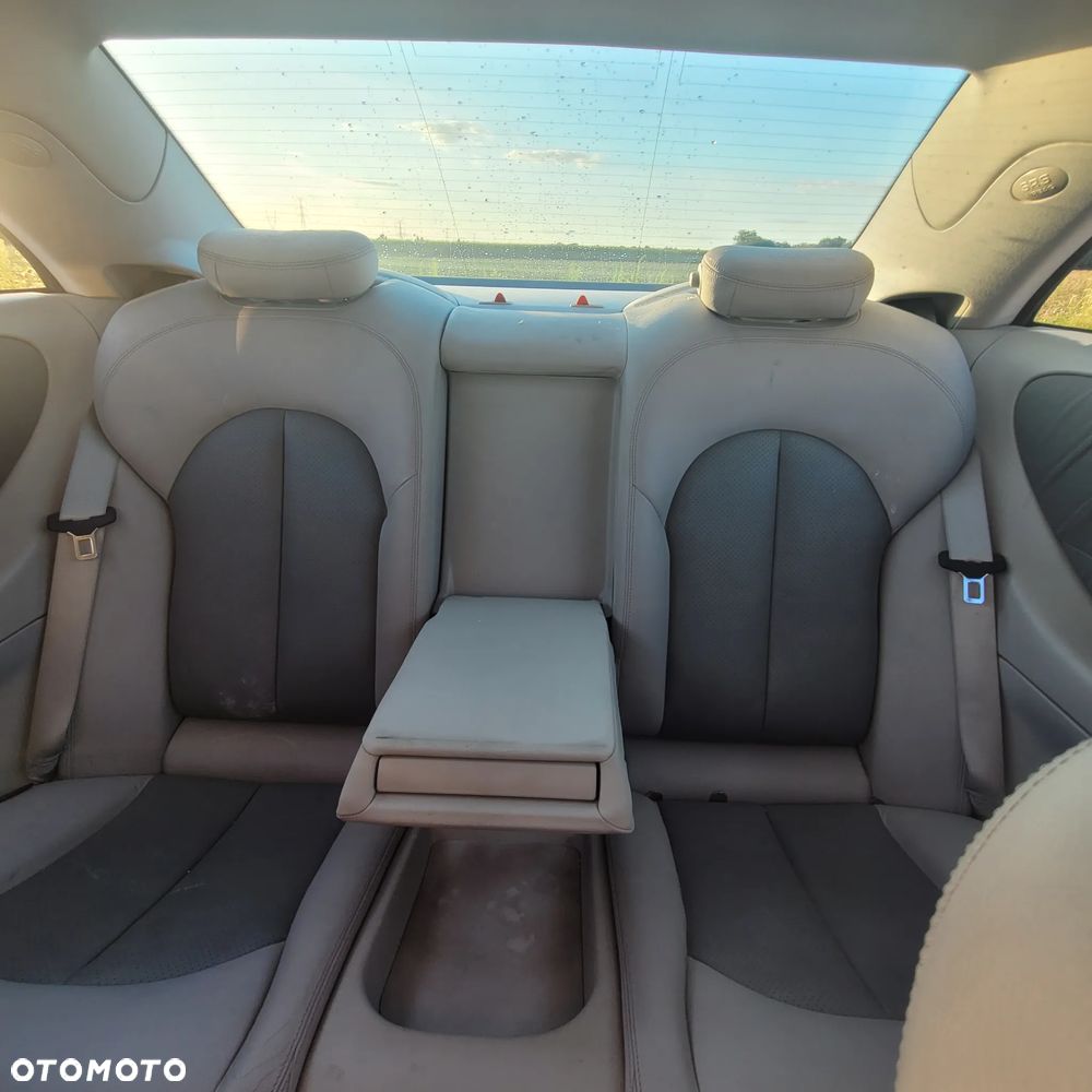 Mercedes-Benz CLK - 8