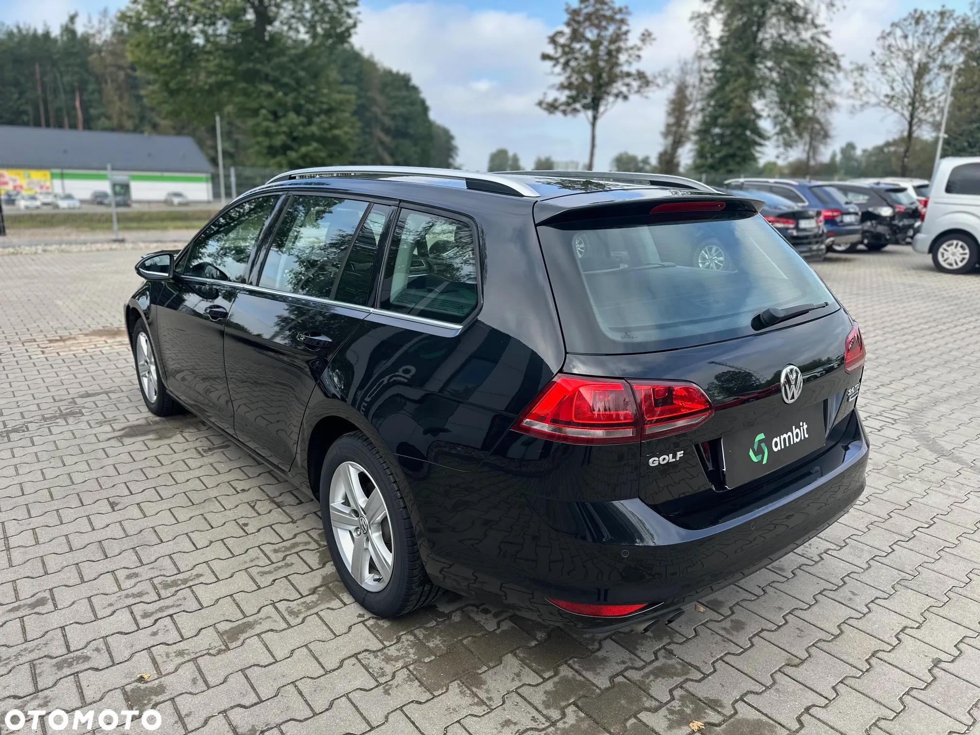 Volkswagen Golf - 9