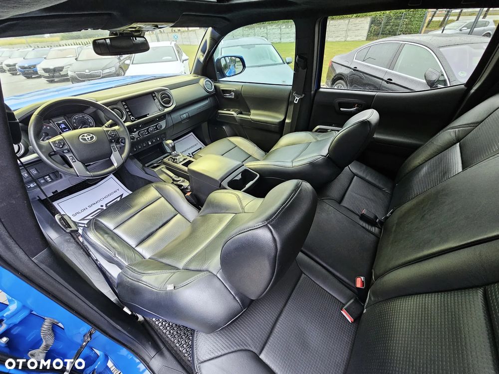 Toyota Tacoma - 18