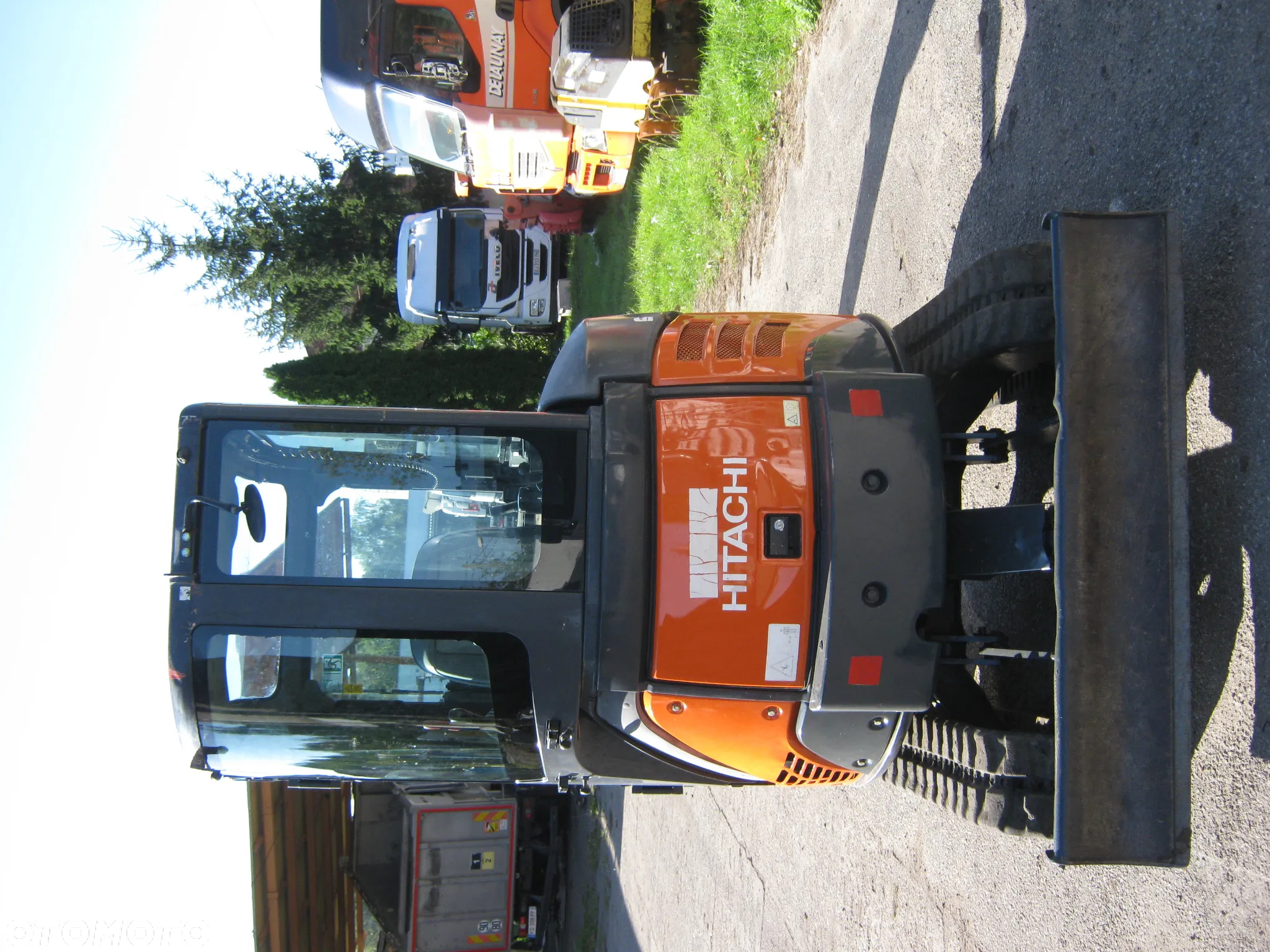 Hitachi ZX22U-2 - 5
