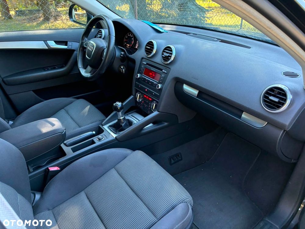 Audi A3 Sportback 1.8 TFSI Attraction - 23