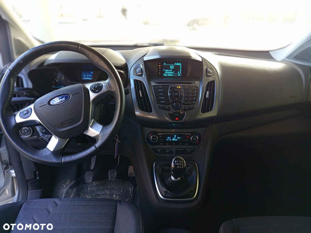 Ford Tourneo Connect Grand - 5