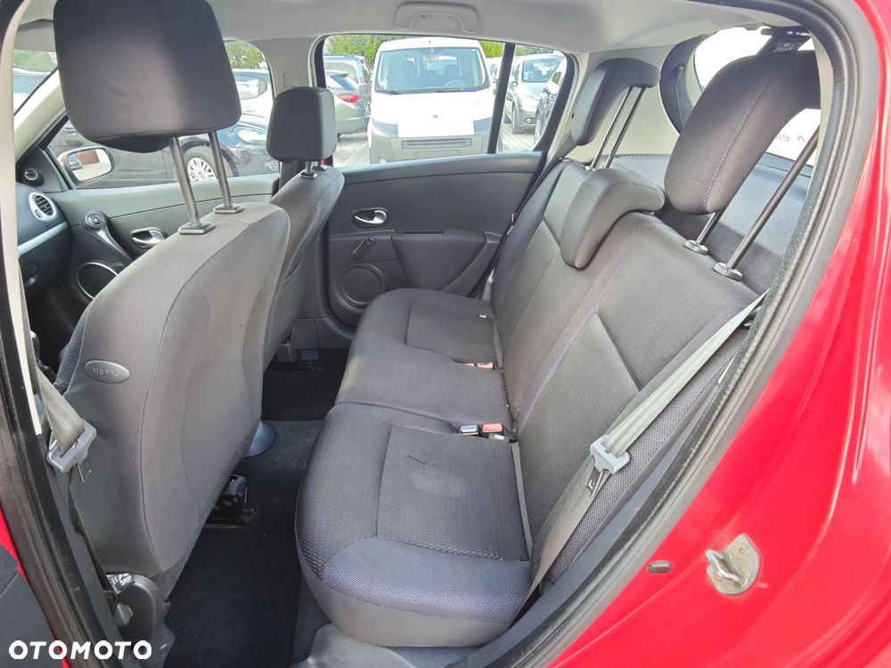 Renault Clio 1.6 16V Expression - 20