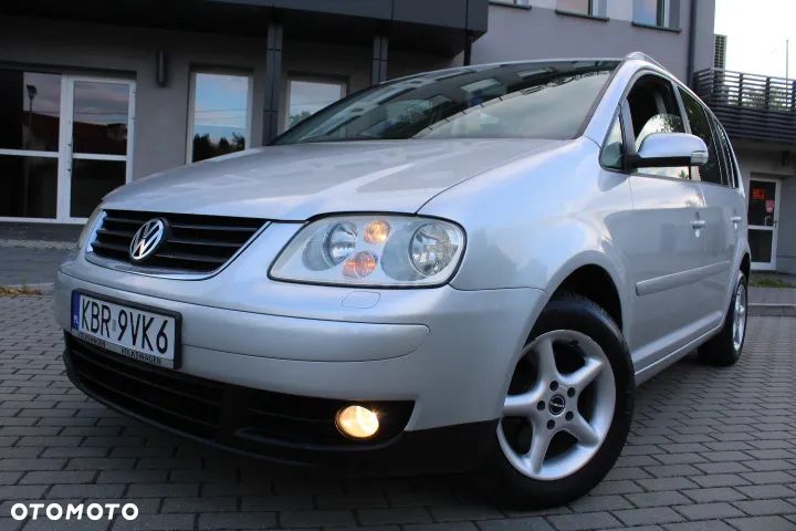 Volkswagen Touran 2.0 TDI Highline DSG - 1