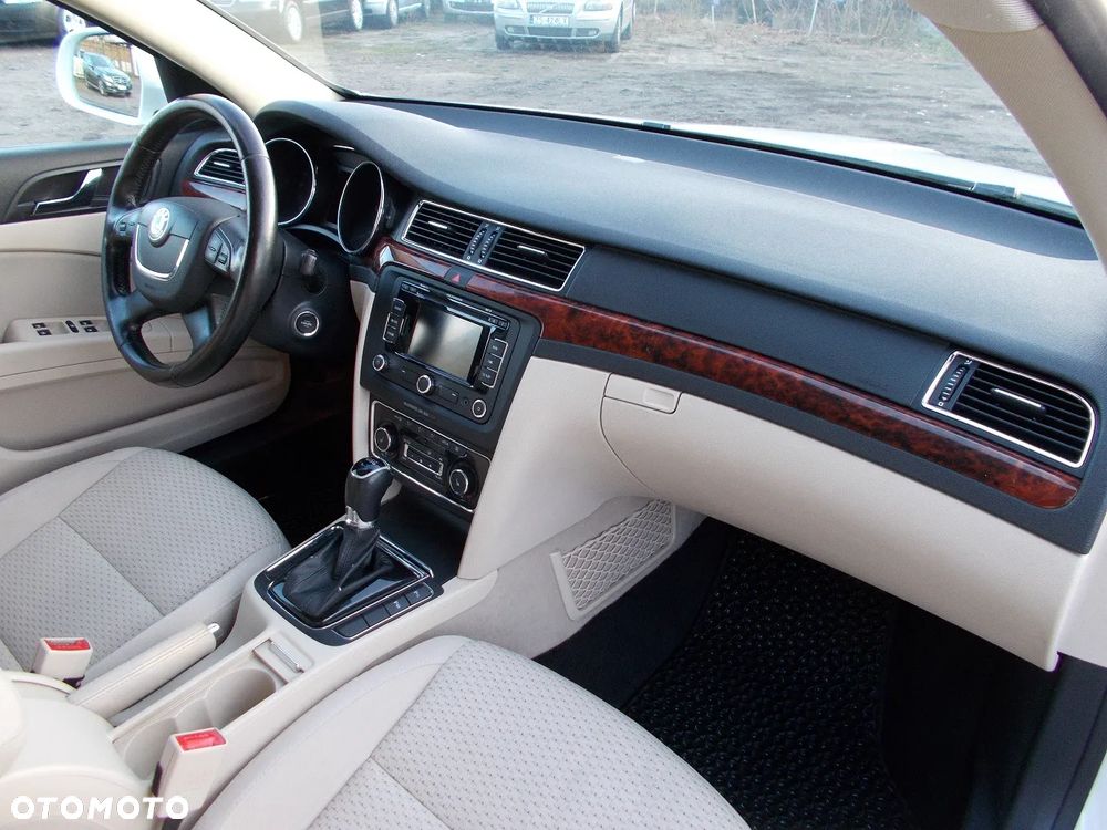 Skoda Superb 2.0 TDI Business DSG - 13