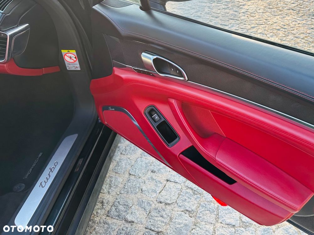 Porsche Panamera Turbo Executive PDK - 21
