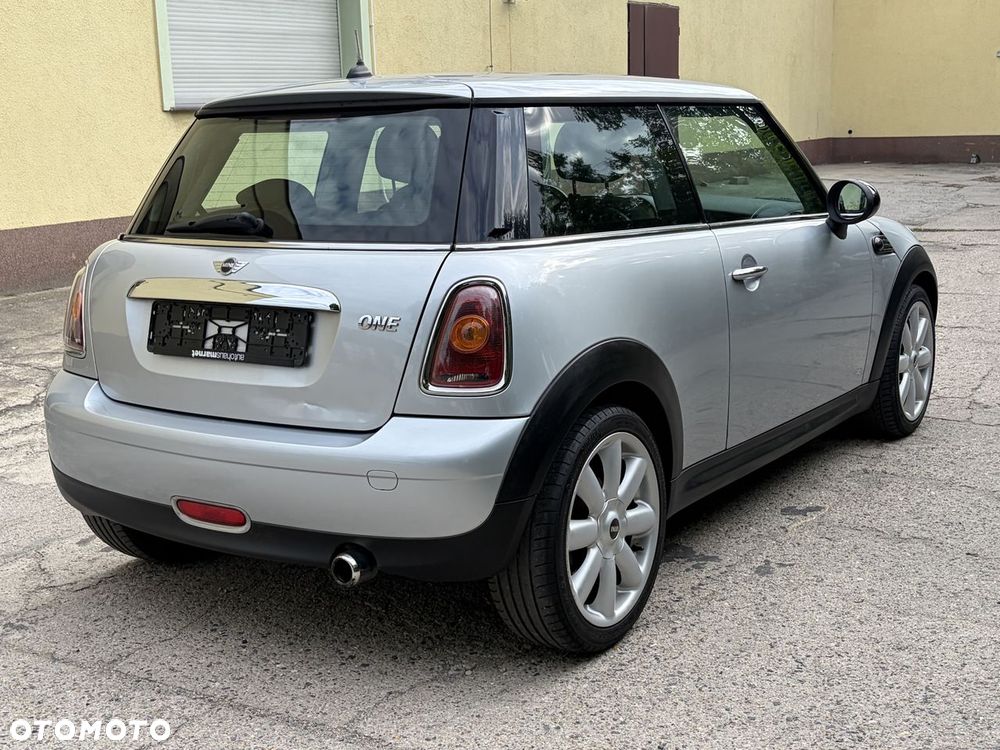 MINI ONE - 8