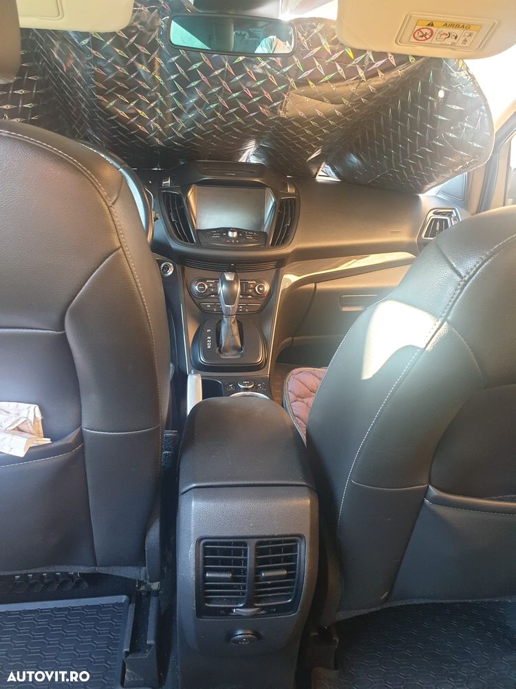 Ford Kuga 2.0 TDCi 4WD Powershift Titanium - 9