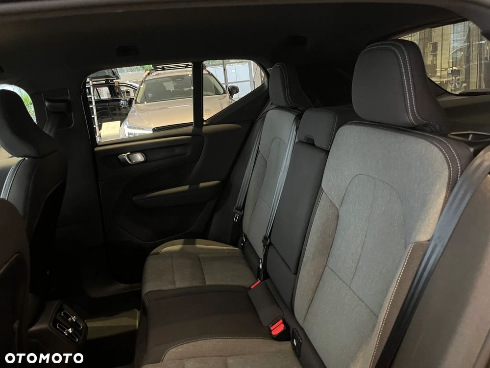 Volvo XC 40 B3 Plus Dark - 15