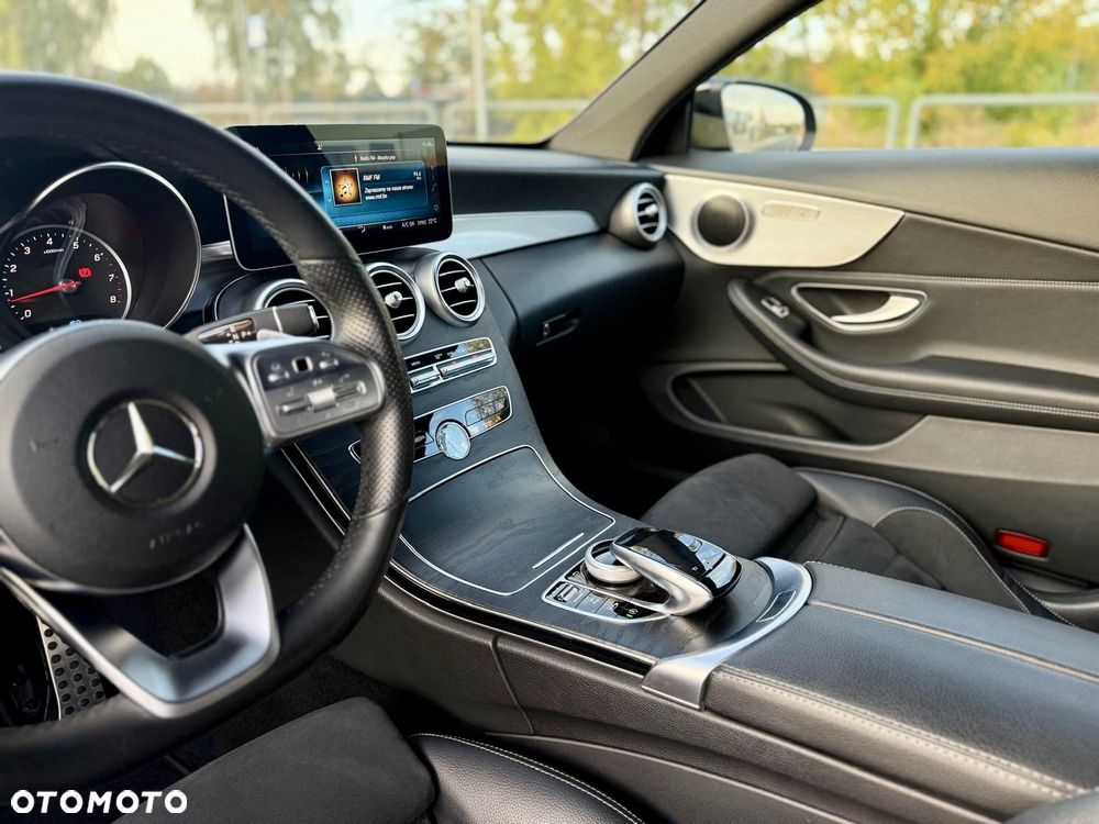 Mercedes-Benz Klasa C 200 4MATIC 9G-TRONIC - 24
