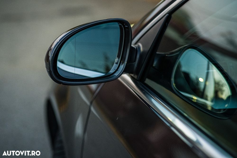 Volkswagen Passat Variant 2.0 TDI BlueMotion Technology Highline DSG - 32