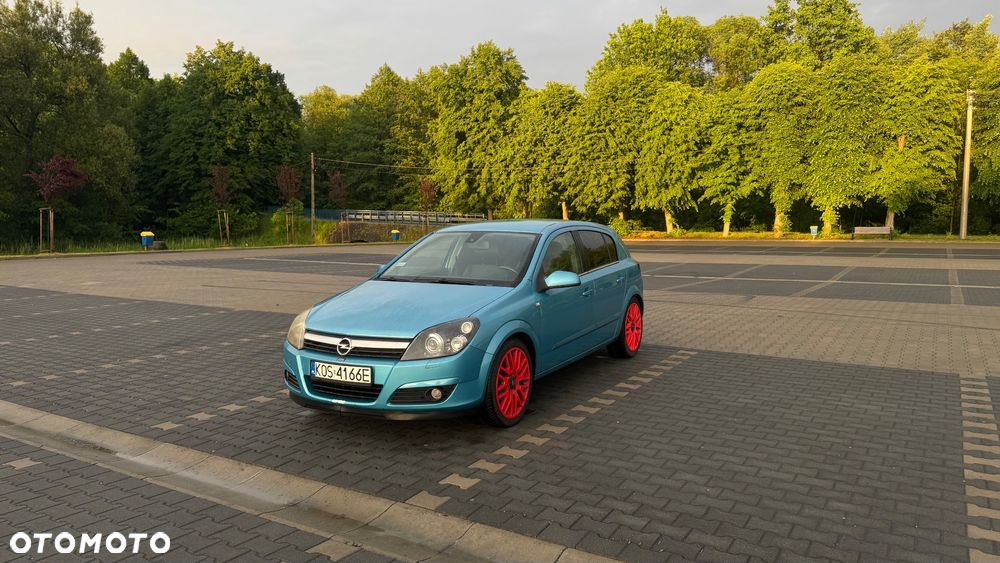 Opel Astra 2.0 Turbo Cosmo - 3