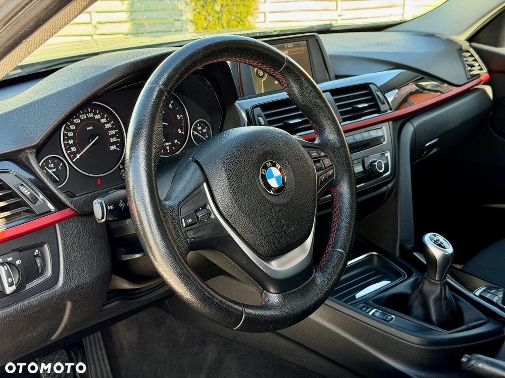 BMW Seria 3 316d Sport Line - 10