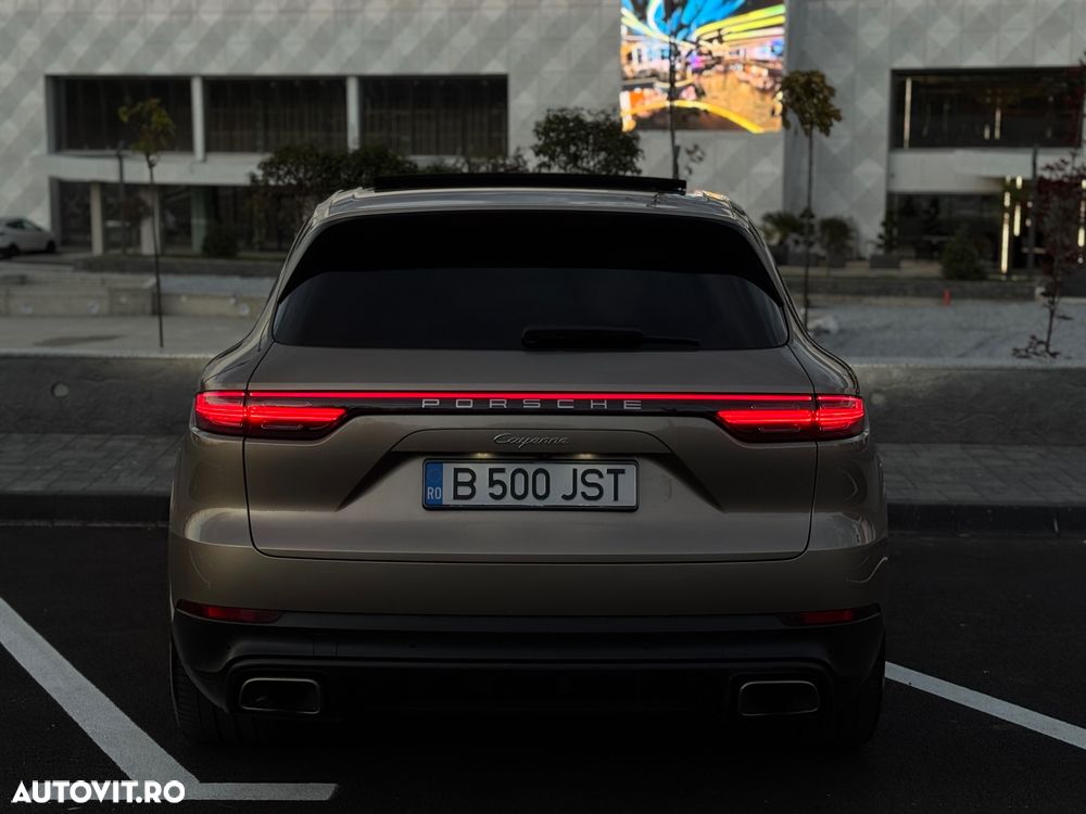 Porsche Cayenne Standard - 5