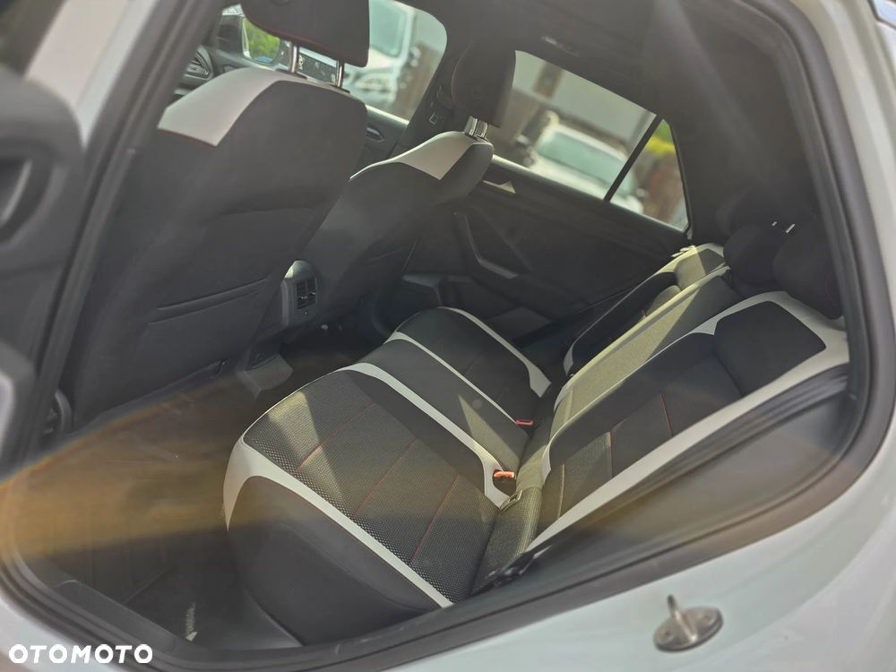 Volkswagen T-Roc 2.0 TDI SCR DPF Premium - 24