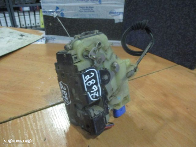 Fecho 937015AM SEAT CORDOBA 2004 FE ELETRICO - 3