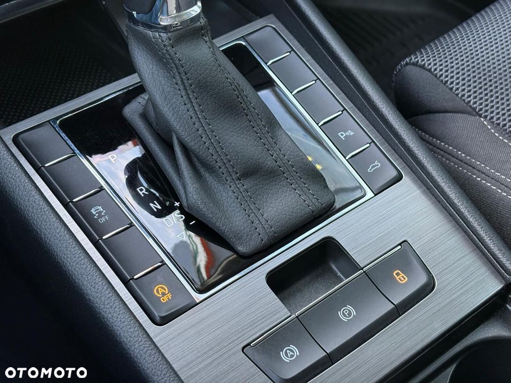 Skoda Superb 2.0 TDI SCR Style DSG - 25