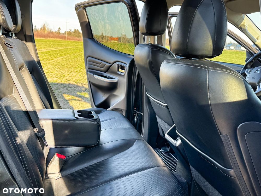 Mitsubishi L200 2.2 d DC Power Instyle Plus - 22