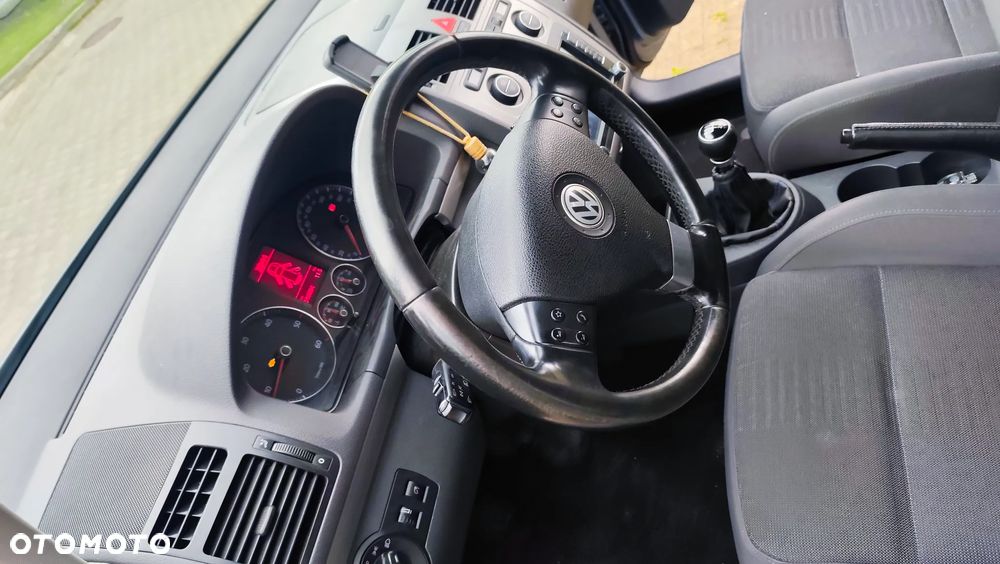 Volkswagen Touran 2.0 TDI R-Line Edition - 9