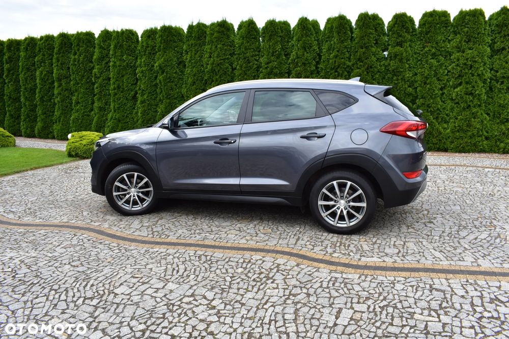 Hyundai Tucson 2.0 CRDi 4WD Automatik Intro Edition - 19