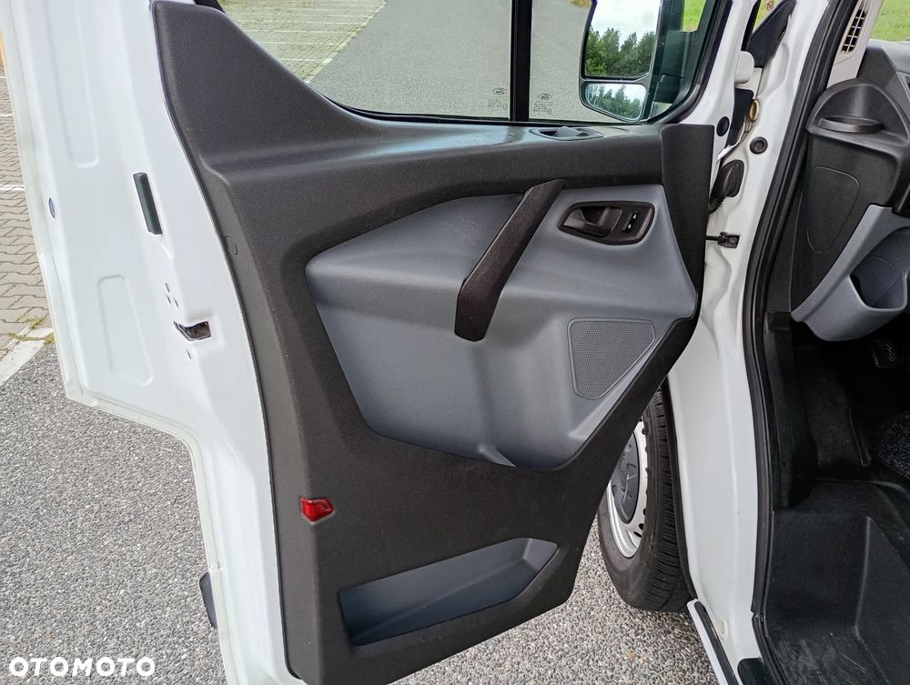 Ford Transit Custom - 25