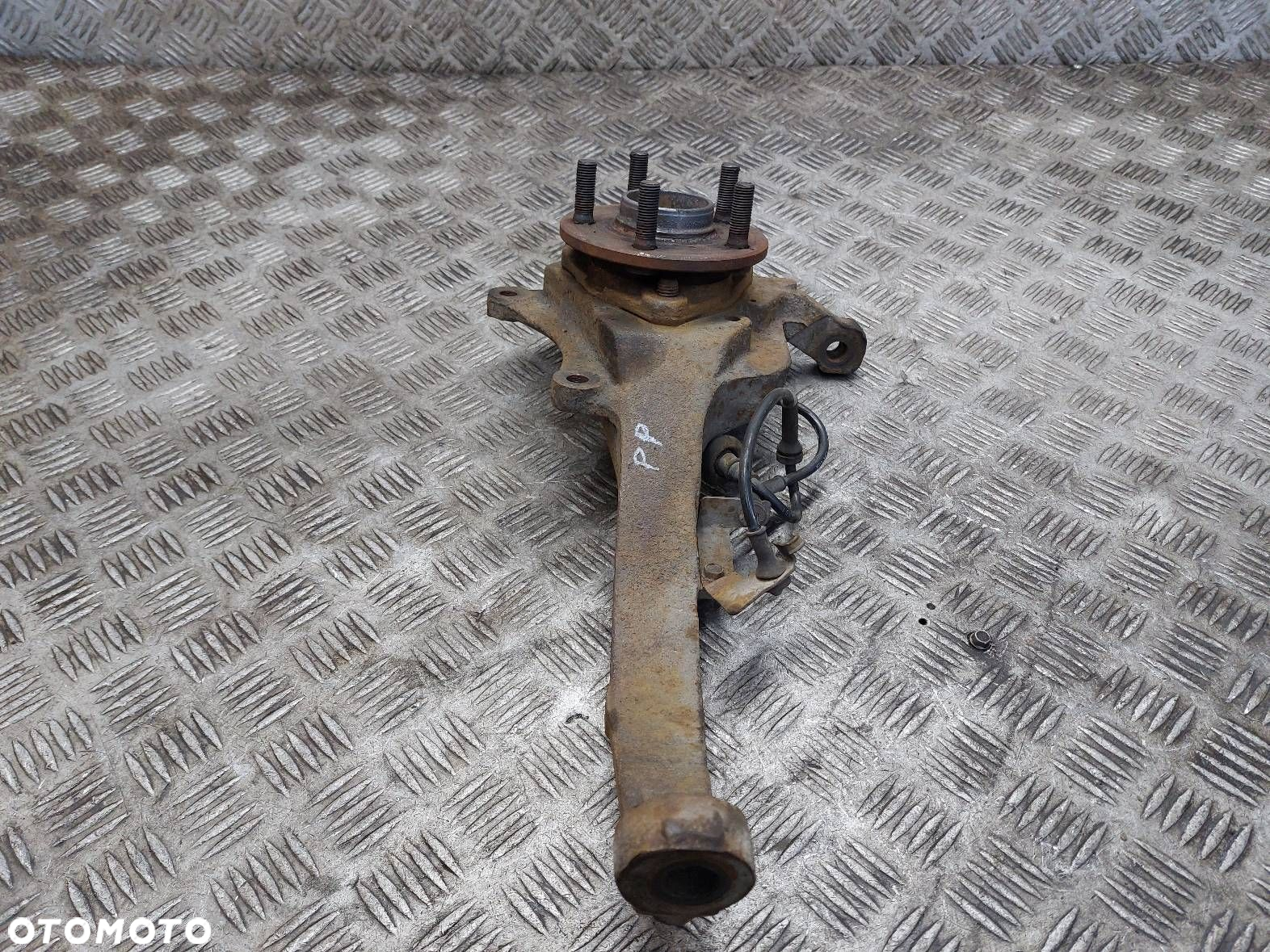 PIASTA ZWROTNICA PRAWY PRZÓD CHRYSLER SEBRING II 2.0 16V - 2