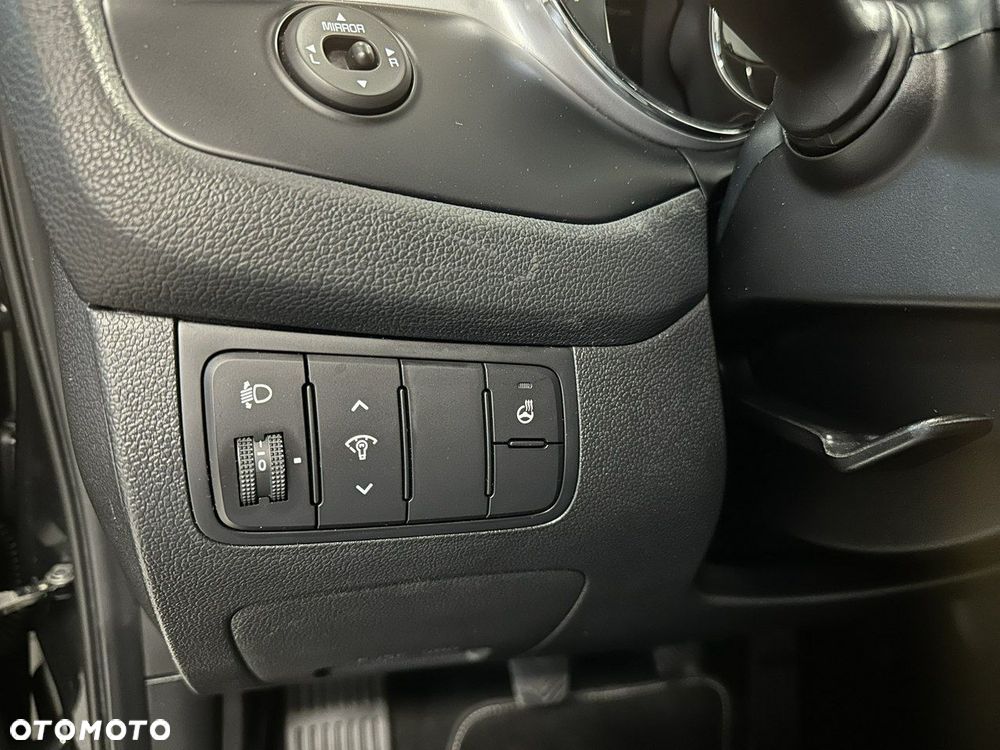Kia Ceed - 16