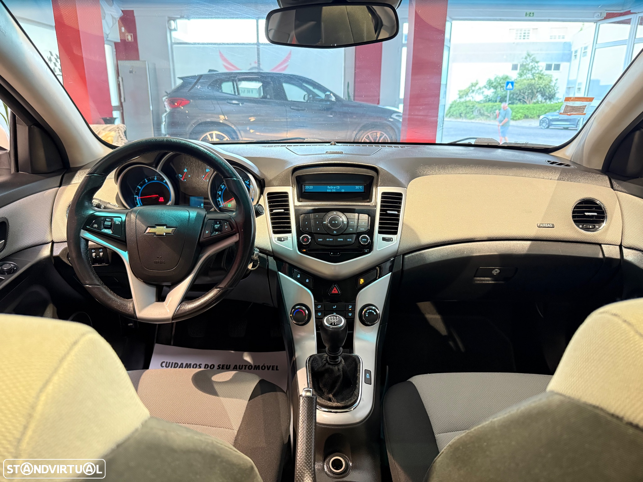 Chevrolet Cruze 1.6 LT - 11