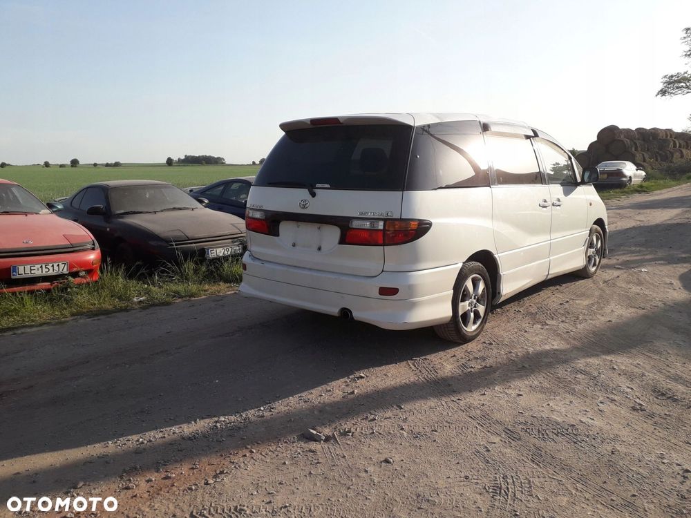 Toyota Previa II nadkole prawy przód - 7