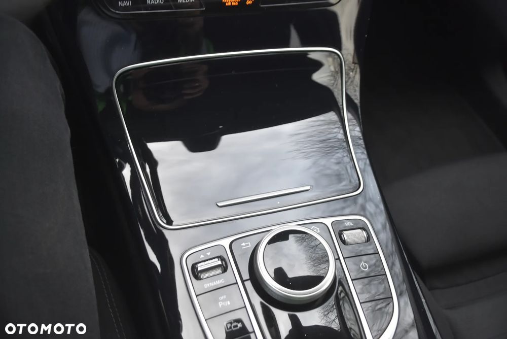Mercedes-Benz Klasa C 180 Business Edition 9G-TRONIC - 24