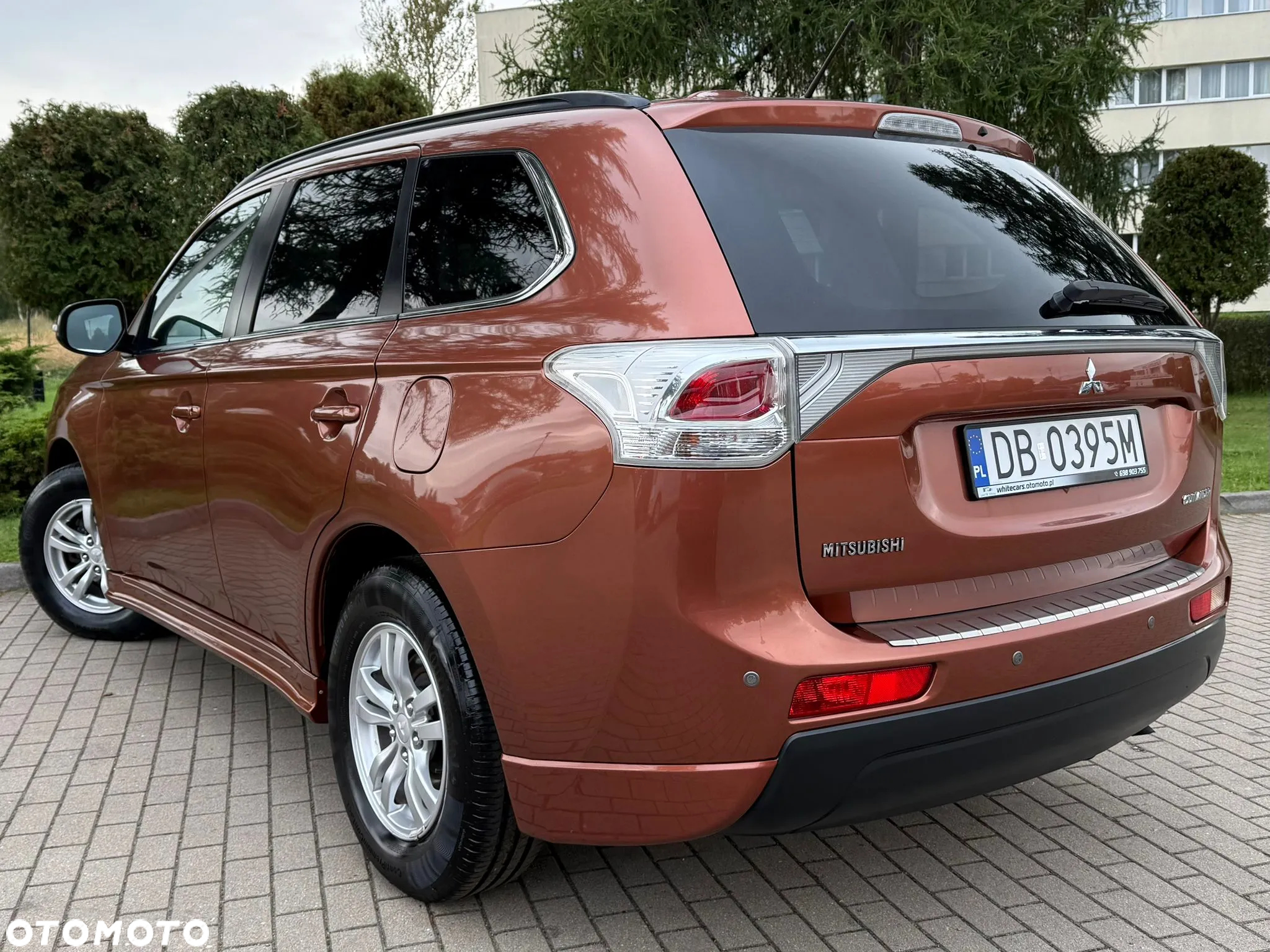 Mitsubishi Outlander 2.0 Invite + 2WD - 3