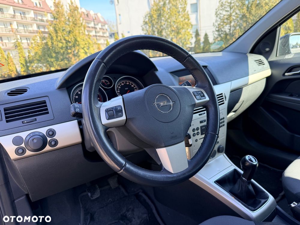 Opel Astra 1.6 Edition 111 Jahre - 27