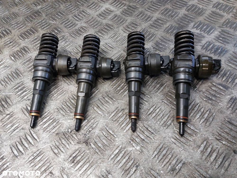 POMPOWTRYSKI KOMPLET VOLKSWAGEN PASSAT B6 1.9 TDI 038130073AG - 2