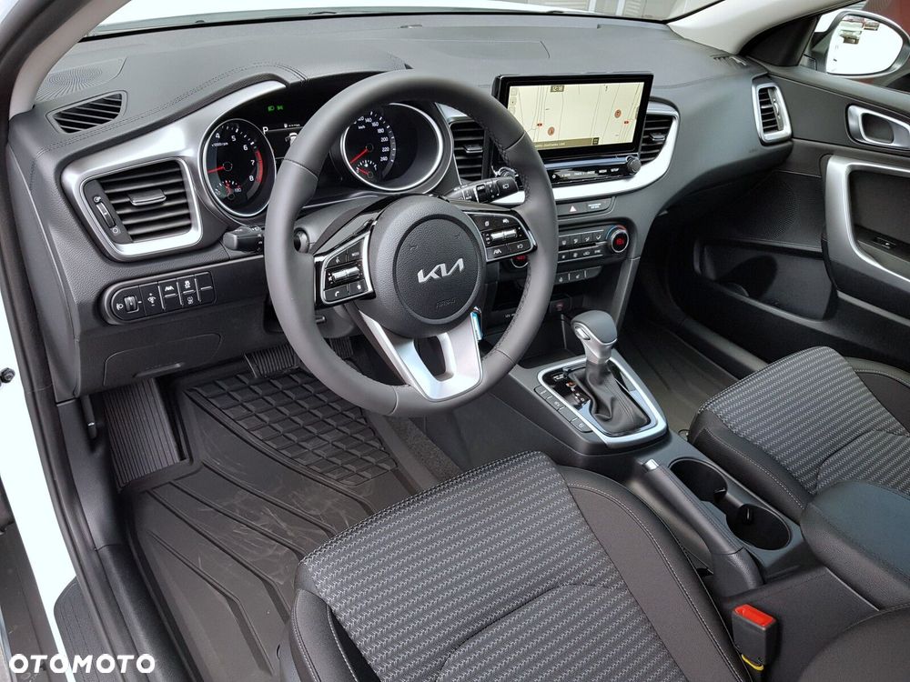 Kia XCeed 1.6 T-GDI M DCT - 13