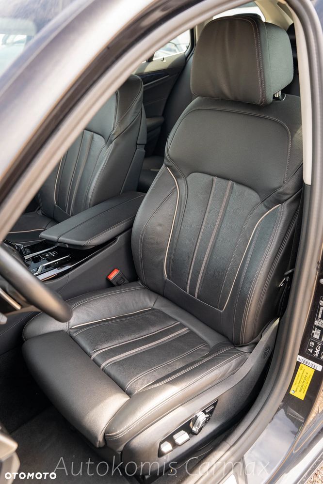 BMW Seria 5 530i xDrive Luxury Line - 20