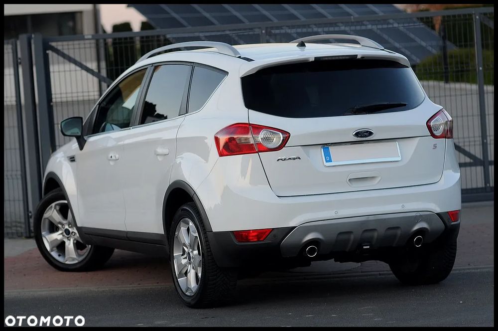 Ford Kuga 2.0 TDCi 4x4 Titanium - 4
