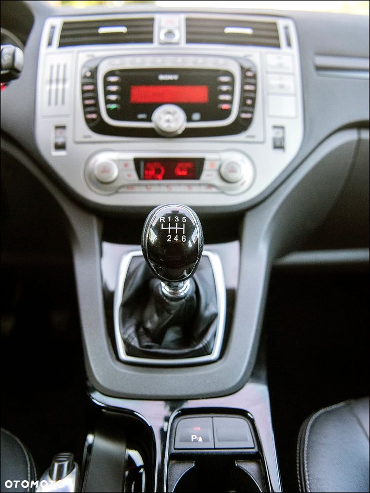 Ford Kuga - 21