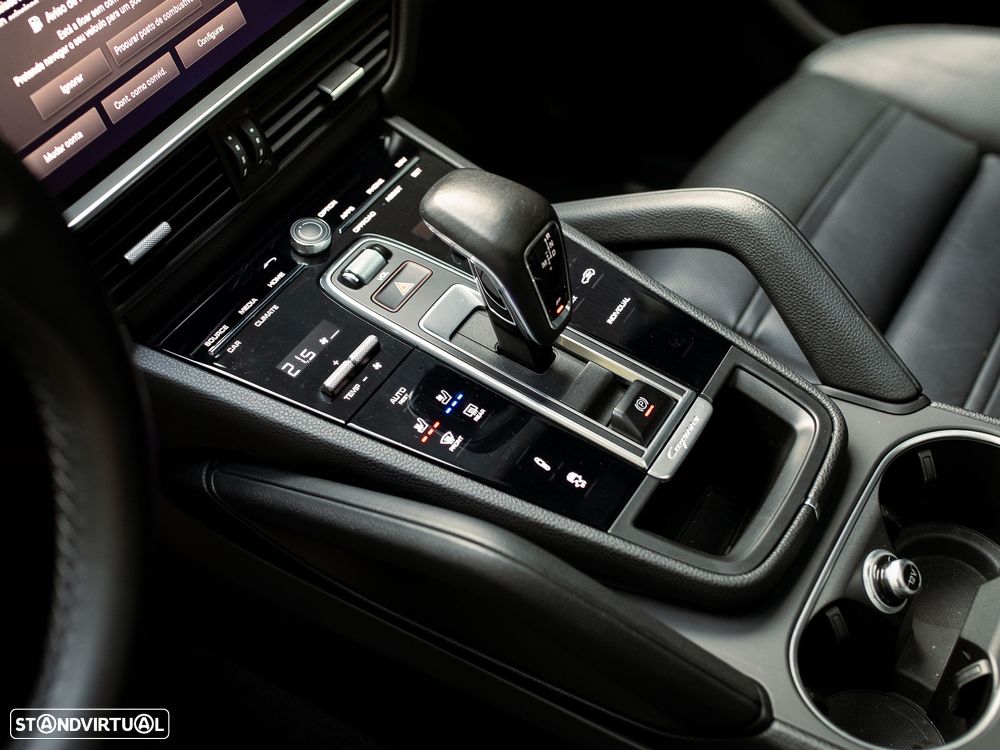 Porsche Cayenne Coupé E-Hybrid - 30