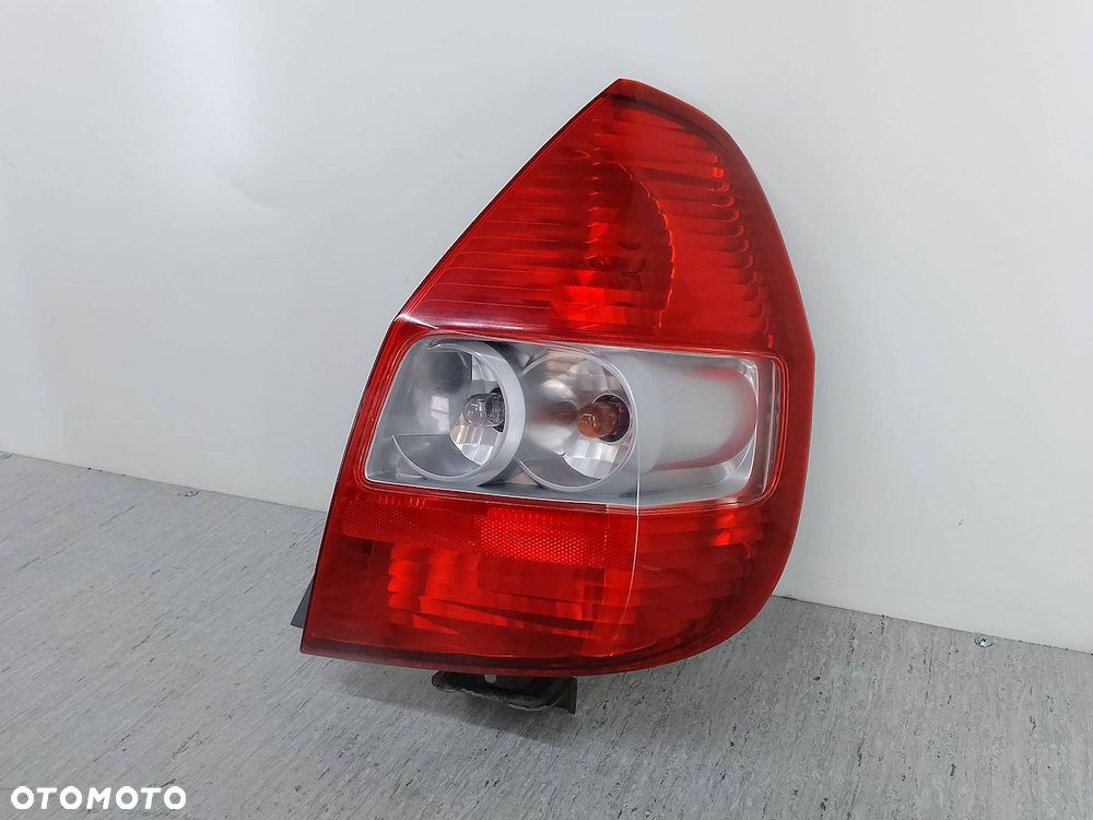 LAMPA TYLNA PRAWA HONDA JAZZ I ( 83-86 ) HATCHBACK - 7