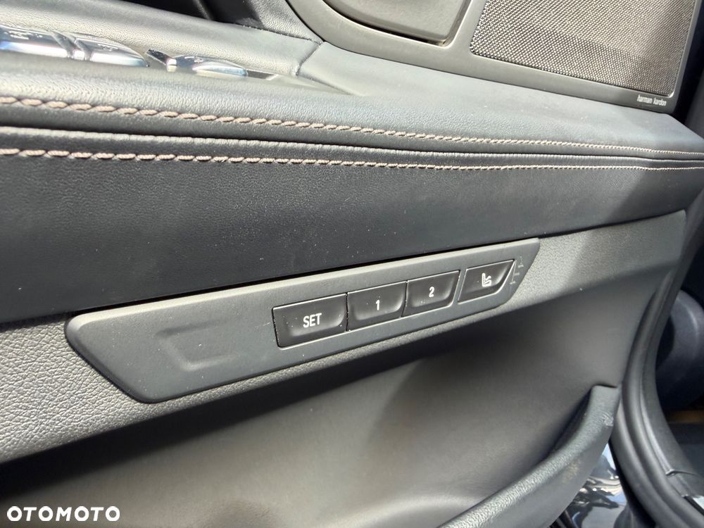 BMW Seria 7 750Ld xDrive sport - 27