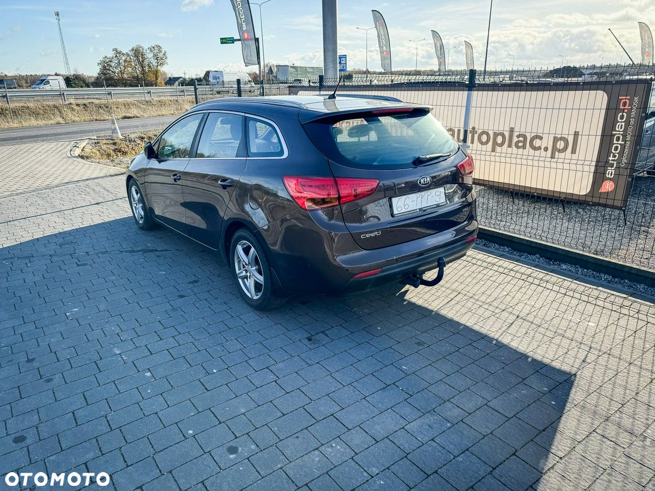 Kia Ceed - 8
