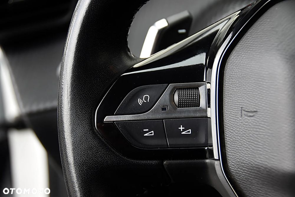 Peugeot 208 1.2 PureTech Allure Pack S&S EAT8 - 36