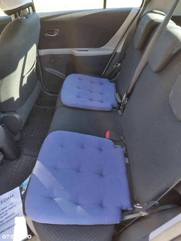 Toyota Yaris - 11