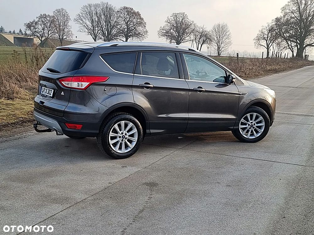Ford Kuga - 10