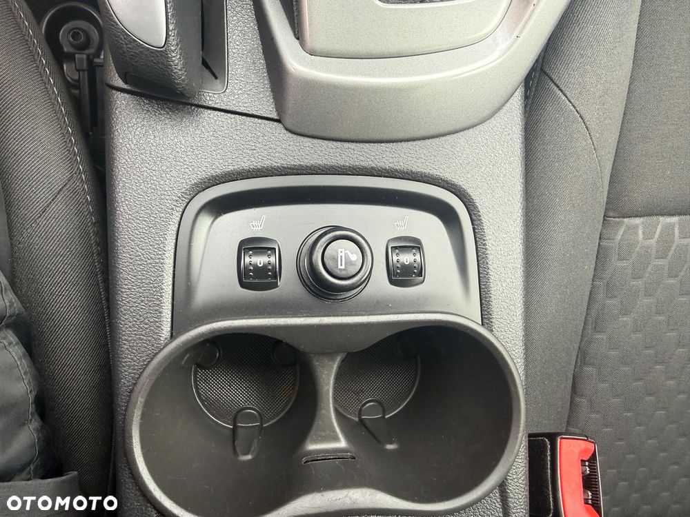 Ford Focus - 24
