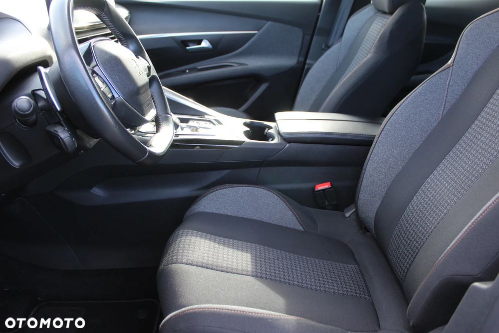 Peugeot 5008 BlueHDi 130 EAT8 Allure - 12