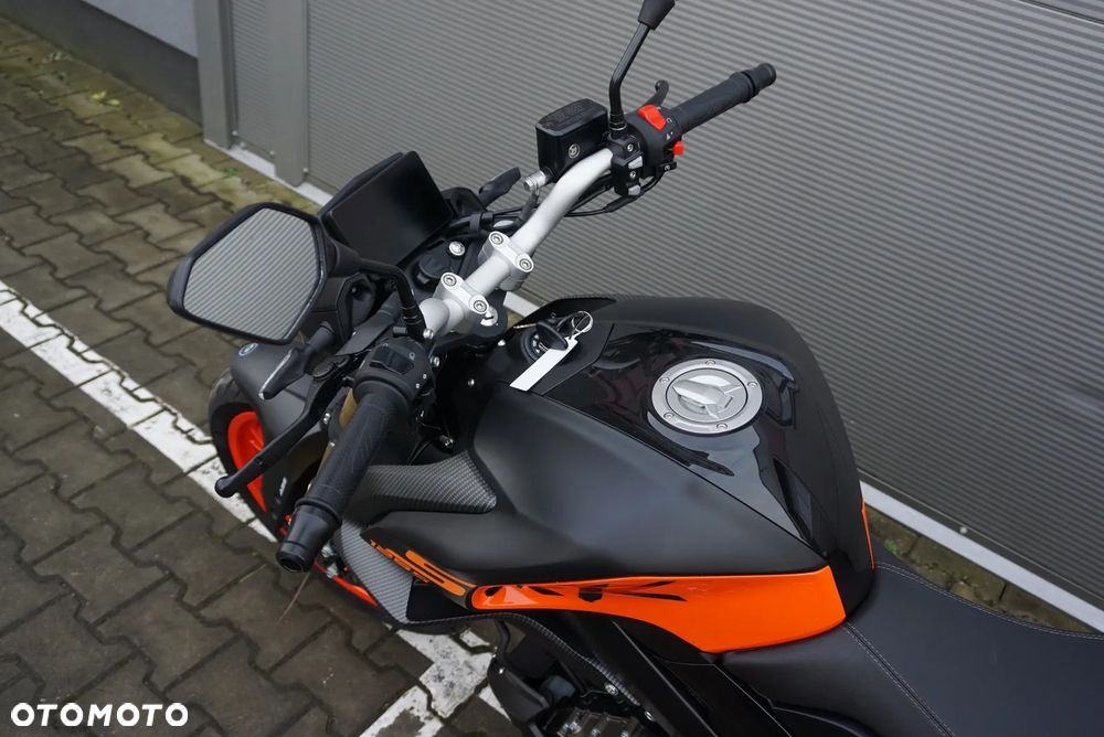 QJMOTOR SRK 125S - 19