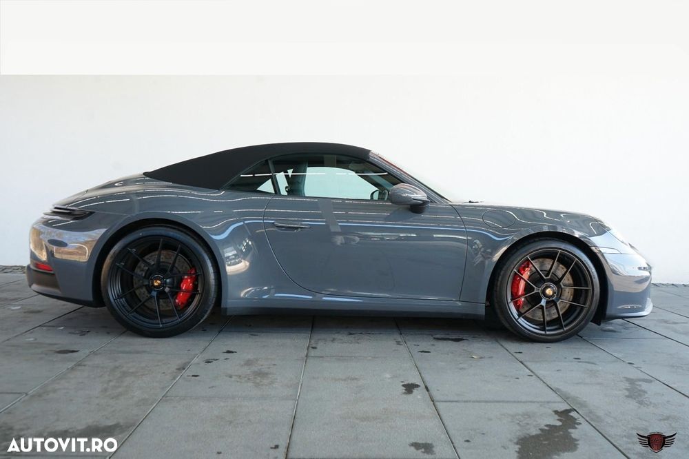Porsche 911 Carrera GTS T-Hybrid - 15