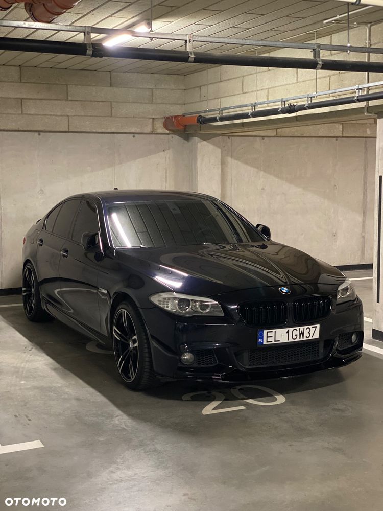 BMW Seria 5 525d xDrive - 18